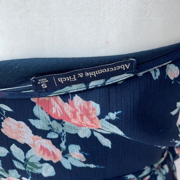Abercrombie & Fitch floral wrap dress - Picture 4 of 4